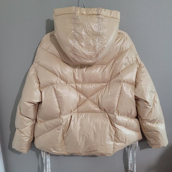 Khrisjoy Iconic Oversized Hooded Puffer Jacket Goose Feather in Champagne Gold - Picture 3 of 10